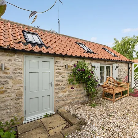 Holiday home Wisteria & Barn - Sleeps 10 And Welcomes Dogs Helmsley